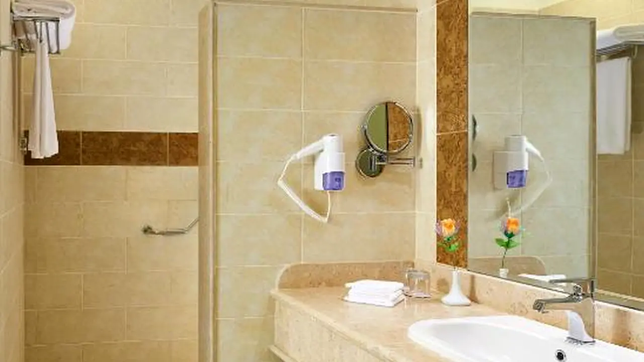 الفندق لازولي - مرسى علم